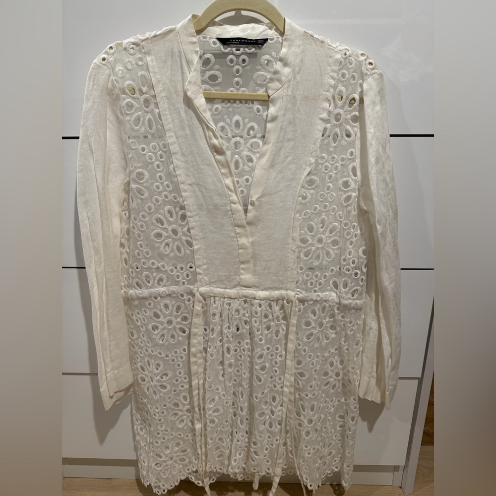 Zara White Eyelet Lace Long Sleeve Tunic